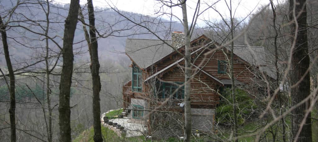 Enjoy a Vacation Getaway at Our Smoky Mountain Lodge in North Carolina